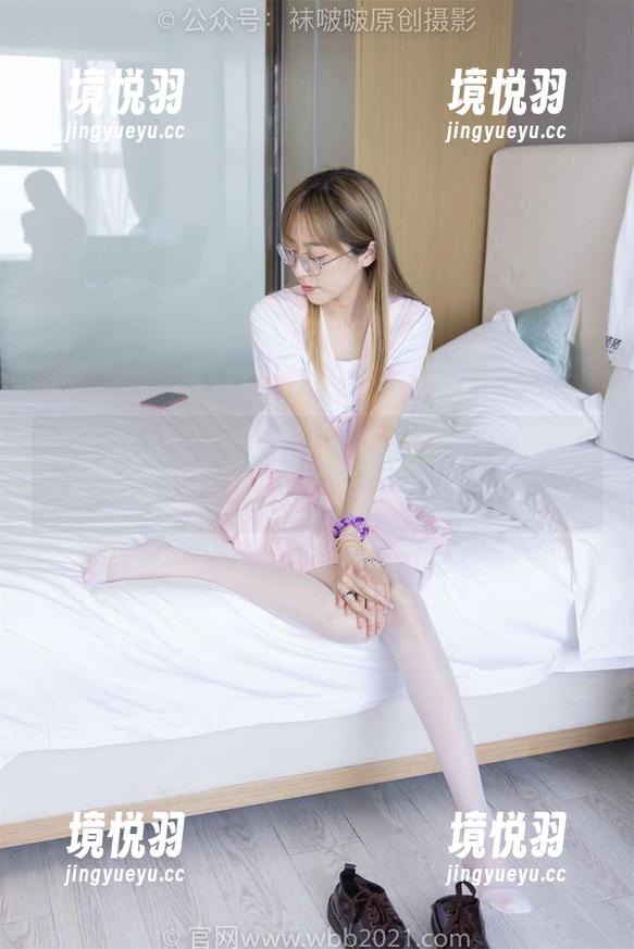 BoBoSocks袜啵啵 - 小沫与白丝的大腿袜：惹人注目的作品集和无尽资源