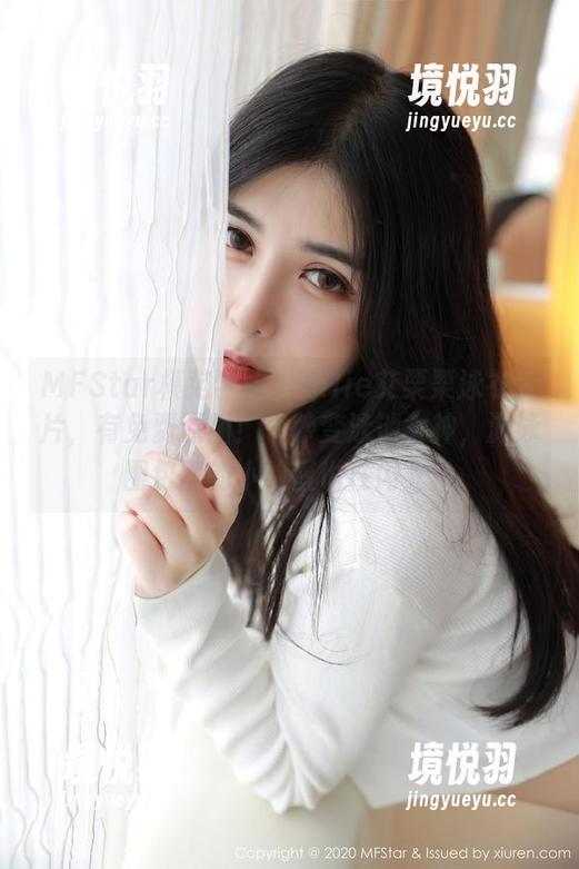 MFStar模范学院 - Ellie艾栗栗泳衣大片，有免费原图！一秒变泳池女神，游泳圈包围的小脸蛋也在闪光！