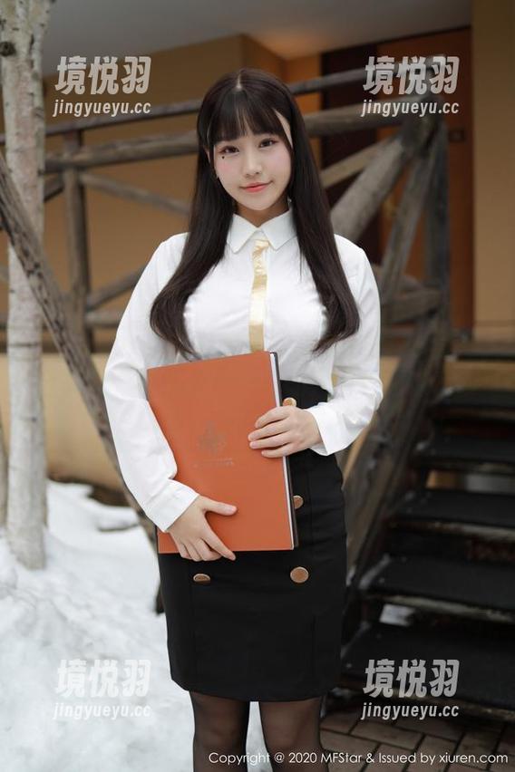 MFStar模范学院 - 大美妞儿的JK写真合集——镜头前的她总让人有种难以言明的冲动