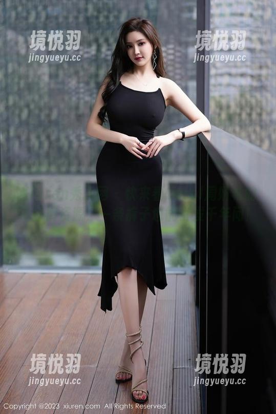 Xiuren秀人网 - 快来看Carol周妍希的牛仔裤资源，一条裤子也能引发千年问！