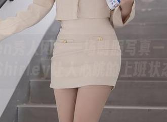 Xiuren秀人网 - 一场制服写真——伍晓丽Shirley让人心跳的上班状态！
