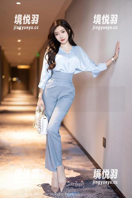 Xiuren秀人网 - 小嘉敏的粉色写真集，糖果和少女心的无缝对接