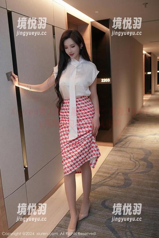 Xiuren秀人网-徐莉芝Botty Xiuren秀人网 - 福利图包:徐莉芝Botty用网袜勾勒的迷人轮廓