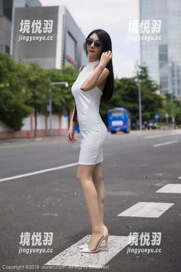 Xiuren秀人网 - 李宓儿闪亮登场：夏天的图库精选，明亮和诙谐共存