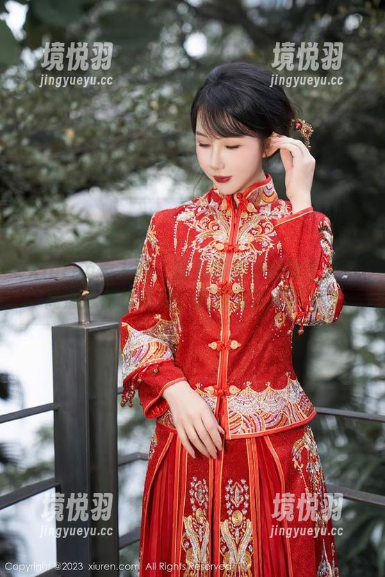 Xiuren秀人网 - 摄影师眼中的林文文：高清泳装作品集，水波荡漾扑面而来