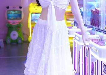 Xiuren秀人网 - 舞媚歆校园写真集,高清到让你想逃课!
