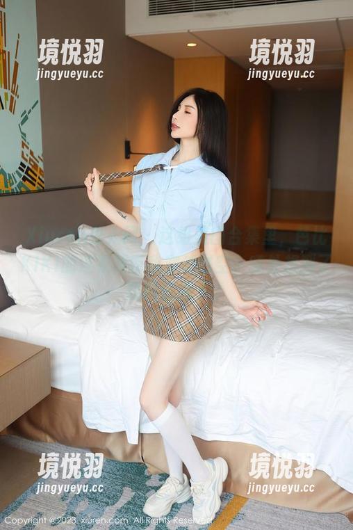 Xiuren秀人网 - 这组美图合集里，芭比KIKI的连衣裙带我穿越时空～意外想到了我的旧裙子。
