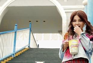 aiss - 若兮高清美足大公开——一组套图，恨不得偷偷贴在墙上！