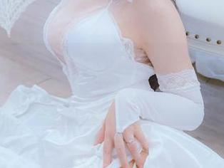 带着期待打开nyako喵子大魔王的制服图库,原图好像在召唤我?