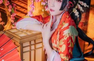 看!yui金鱼全套芭蕾在夏天里扭动的那些姿势
