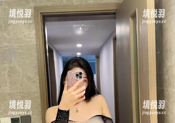 微密圈 - 一组不爱笑的赛琳的JK写真集，下载后你一定会说‘哇’！