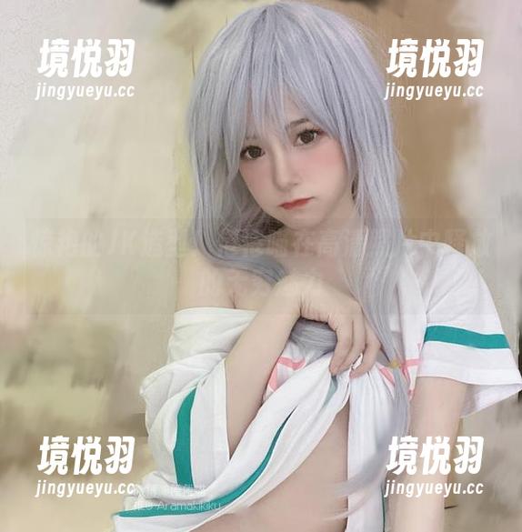 惊艳的JK造型！倦倦喵在高清照片中释放的无穷魅力
