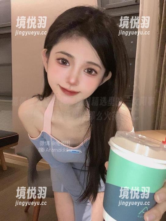 倦倦喵放飞自我，原图精选里的“女同事”，友情演绎也能那么火花四溅。
