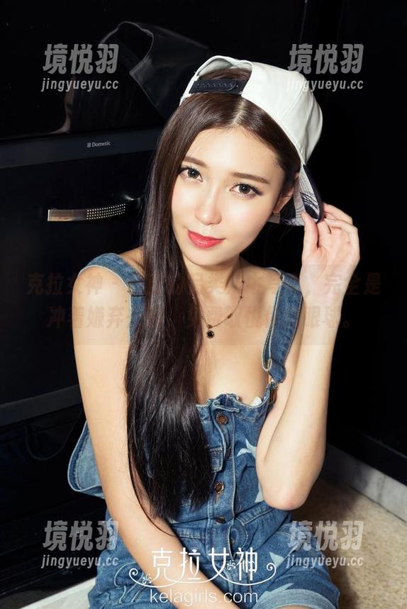 克拉女神 - 佳莹的另类奶牛写真，完全是冲着嫌弃去的，免费取悦你的眼球。