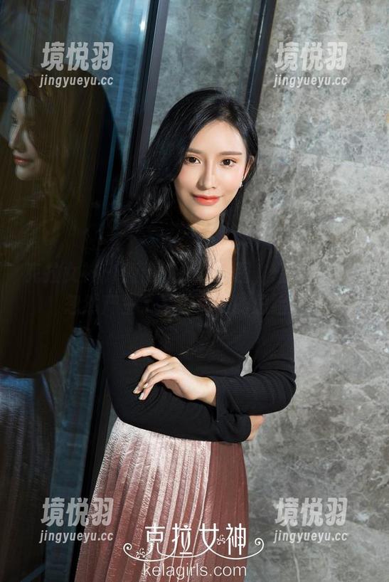 克拉女神 - 薇薇的女仆原图，轻松愉快，忽然产生了某种莫名的思绪流。