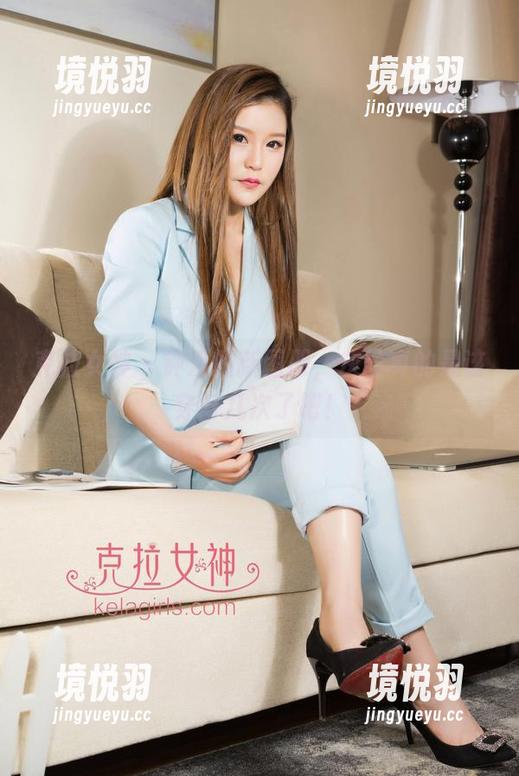 克拉女神 - 钟淇的新图册，灰丝真的是该穿好几次了吧！