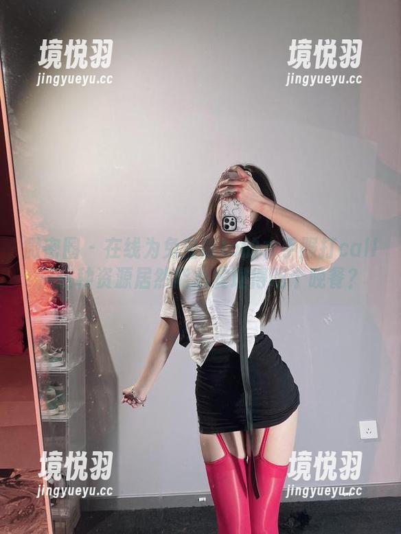 微密圈 - 在线为兔宝妮to的水手服打call，这种资源居然能心安理得吃个晚餐？