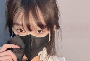微密圈 - 兔宝妮to泳池套图：拥抱颜值与趣味共存的泳池瞬间。