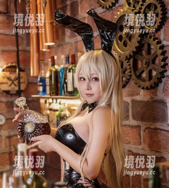 咔喵 从不拘一格的咔喵:看她如何在私房中重塑和服的意义。