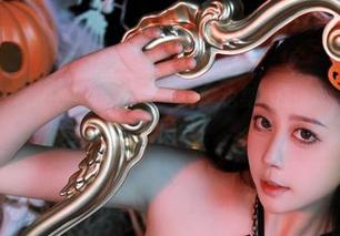 沉迷于奈汐酱Nice的夏日美图,墙壁也要换成这样的‘潮’壁纸!