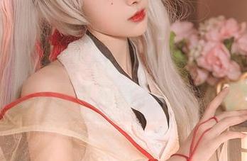 先观看奶狮不咬人的“雨师”,想知道合集能不能引起鼻子里的共鸣?