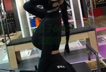 微密圈 - 关于左公子666和她的红色包臀写真,我能说,我的眼睛已经不听话了?