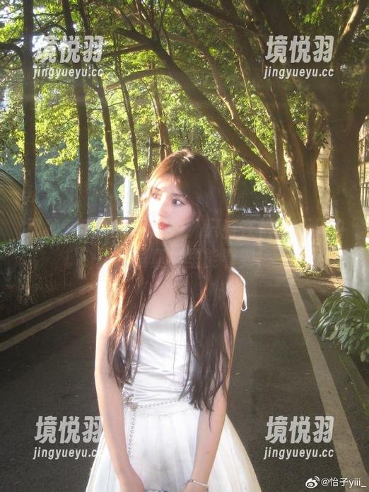 那种气质是怎么来的？只有在怡子yiii的婚纱写真集里能看到！