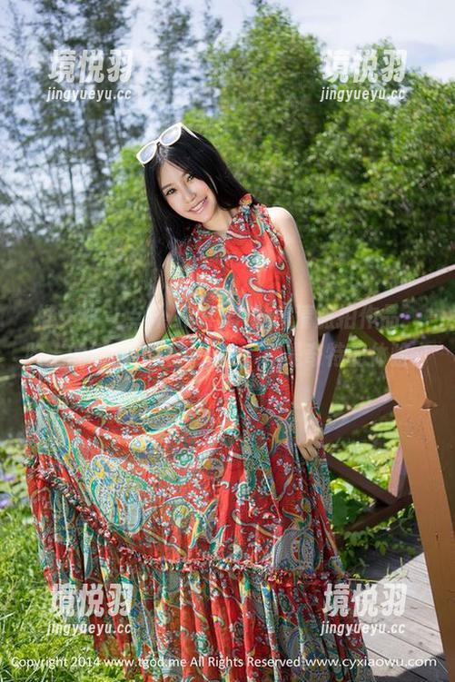 推女神 - 点开AZHUA的高清旅拍作品，脸上的懒惰和钦佩交织，真是奇特的体验。
