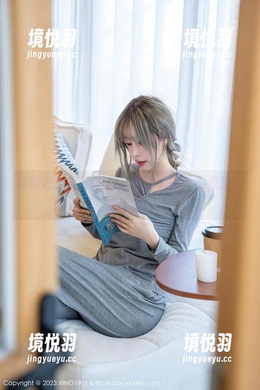 星颜社 - 打卡李丽莎的新美图：不是脚，是艺术。