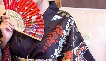 星颜社 - 从未见过如此显瘦的连衣裙，李丽莎的图片和资源真让我感叹！