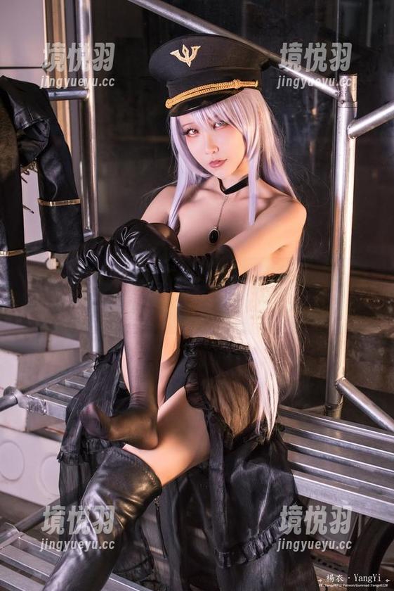杨衣yangyi 当杨衣yangyi遇上‘女友’,最新写真集太抓眼球了吧?