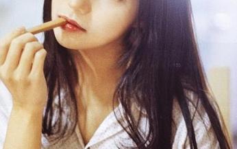 果团网 - 龚玥菲的写真:清纯得让人想扑过去吗?