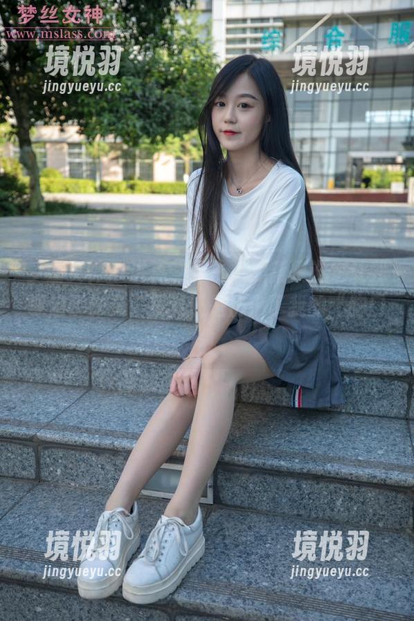梦丝女神 - 讲真，韩飞儿的新模设定让我琢磨了许久，果然还是击中了我的“胸口”！