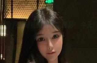 微密圈 - 沈汝凡超哇塞高清文字摄影:今天,她乖巧得像个小天使
