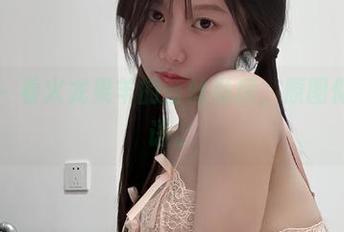微密圈 - 看火龙果羊的蕾丝私房，原图似乎在耳语。