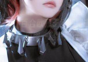 非常想知道，百合欧皇子穿和服去买咖啡的样子，原图一定特别逗趣。