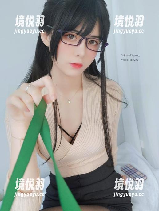 深夜消遣必备——眼酱大魔王w的Fantia合集下载，定期更新，让你一秒变cos达人！