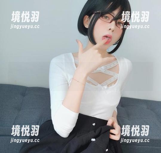 眼酱大魔王w的秘密图库：能不能让粉色条纹袜满意呢？