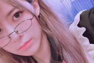 无修合集，眼酱大魔王w试衣间其实也能引发惊叹！