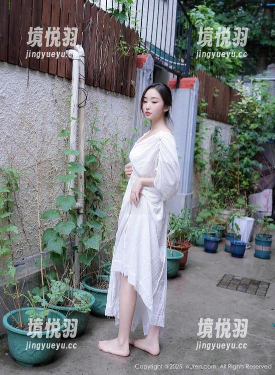 秀人网-奈汐酱nice 秀人网 - 等不及要传递给你:奈汐酱nice的连衣裙私拍资源,让你捧心不已!