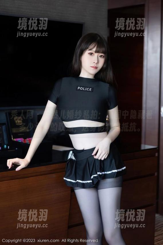 秀人网 - 安然儿婚纱私拍：原图中隐藏着多少无声的叹息，这身影真难抵抗。