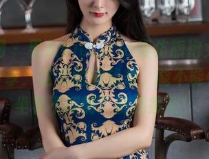 秀人网 - 果儿Victoria模仿旗袍女神,图片分享:这次的挑战是,能不能优雅地坐着不摔倒?挑战接受!