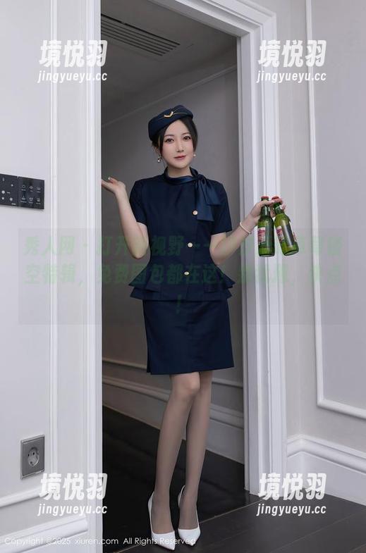 秀人网 - 打开新视野——汐汐爱吃草莓镂空特辑，免费图包都在这！别犹豫，快点！