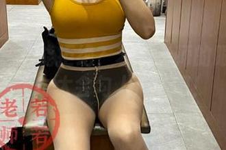 微密圈 - 谁能拒绝?若若老师的眼镜写真,也太会勾人心了吧!
