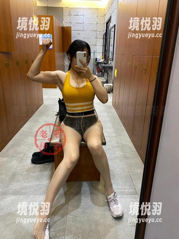 微密圈 - 谁能拒绝？若若老师的眼镜写真，也太会勾人心了吧！