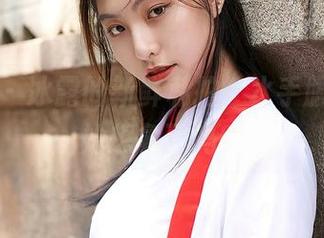 蜜桃社 - 冰露的新鲜私拍:水手服,你开始想象了吗?
