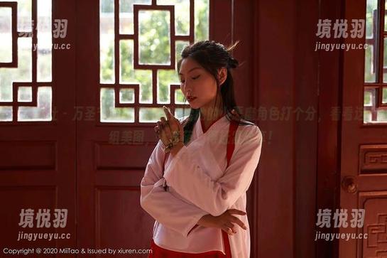 蜜桃社 - 万圣节的初月，真该给她的小恶魔角色打个分，看看这组美图，太奇葩，得赶紧分享！