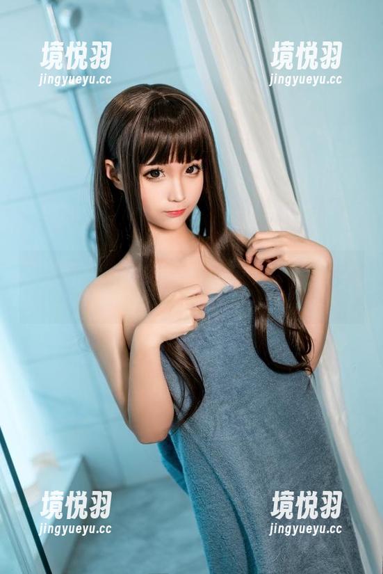 蠢沫沫，我的连体毛衣太迷幻，现在还想看更多cos美图。