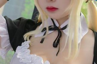 某超皮皮皮奶，白睡衣合集，打滚中的安静瞬间