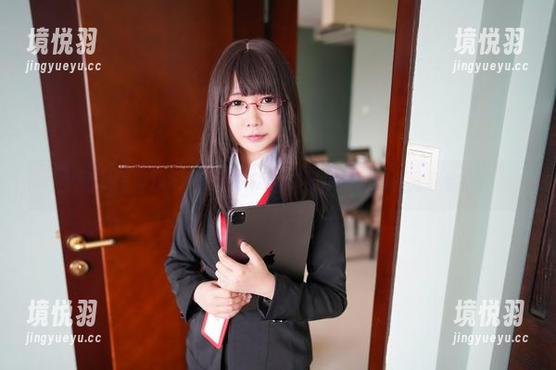 免费写真预定：铭铭kizami穿吊带的糗事分享会。